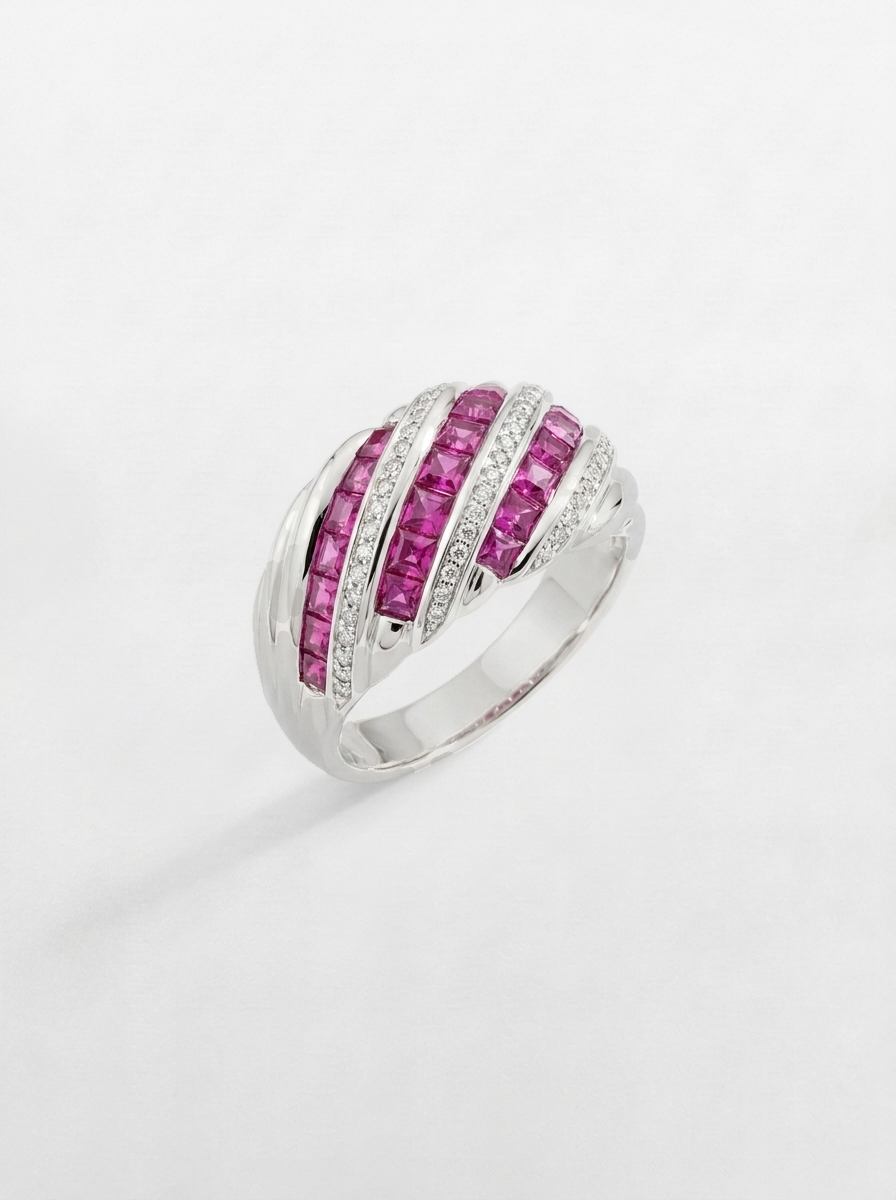 Anello Gettone in Oro Bianco con Brillanti