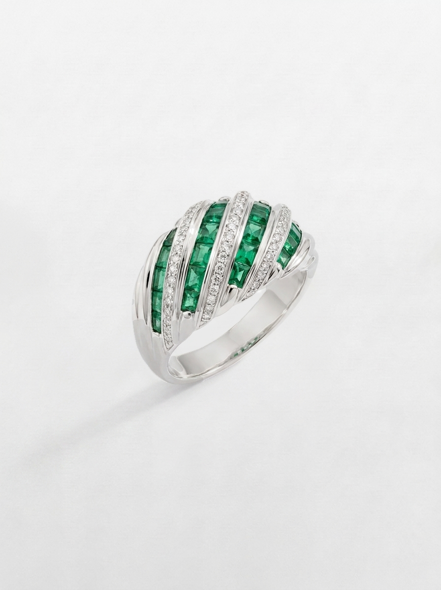 Anello Gettone in Oro Bianco con Brillanti