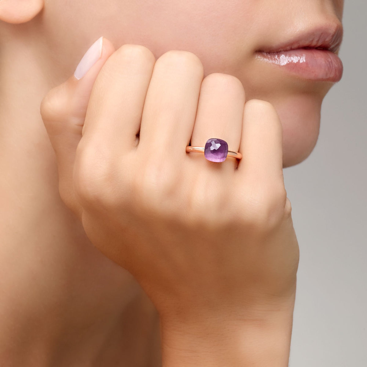 Anello Pomellato Nudo Petit in Oro Rosa con Castone in Oro Bianco e Ametista Sfaccettata
