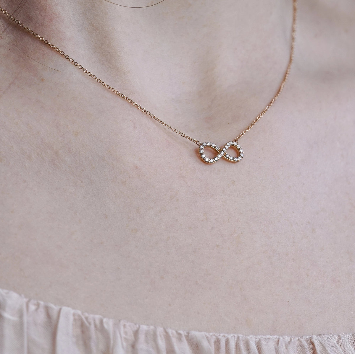Collana Marco Gerbella Infinito a Filo con Diamanti